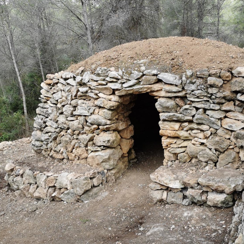 Imatge referent a la ruta de la pedra seca situada a Cunit